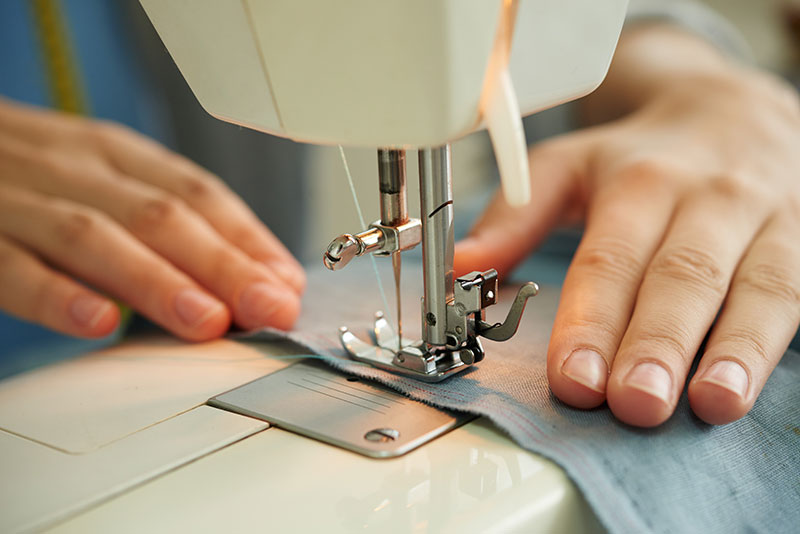 Photo dans un atelier textile en France